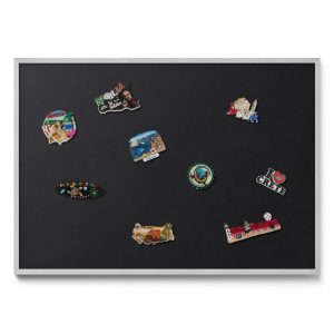 Tablica magnetyczna na magnesy, czarny, srebrna rama, 100×70, Tulup 800582 Tablica magnetyczna na magnesy, czarny, srebrna rama, 100×70, Tulup 800582