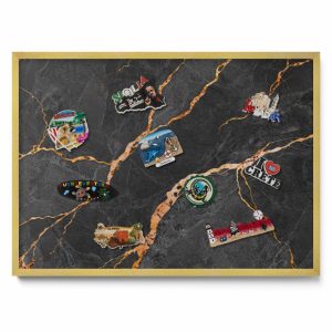 Tablica magnetyczna na ścianę, ciemny marmur, złota rama, 70×50, Tulup 800423 Tablica magnetyczna na ścianę, ciemny marmur, złota rama, 70×50, Tulup 800423