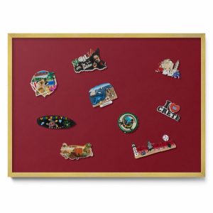 Tablica magnetyczna wisząca, bordowy, złota rama, 70×50, Tulup 800418 Tablica magnetyczna wisząca, bordowy, złota rama, 70×50, Tulup 800418